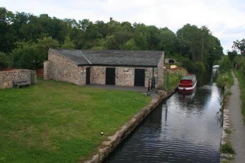 The Cross Keys Hotel Llanymynech Luaran gambar